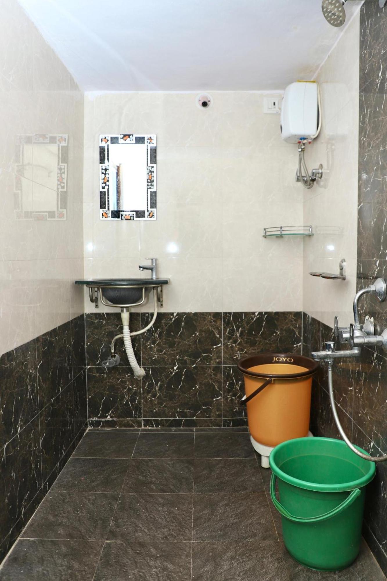 Hemharsh Holiday Home With Pool カルジャット エクステリア 写真