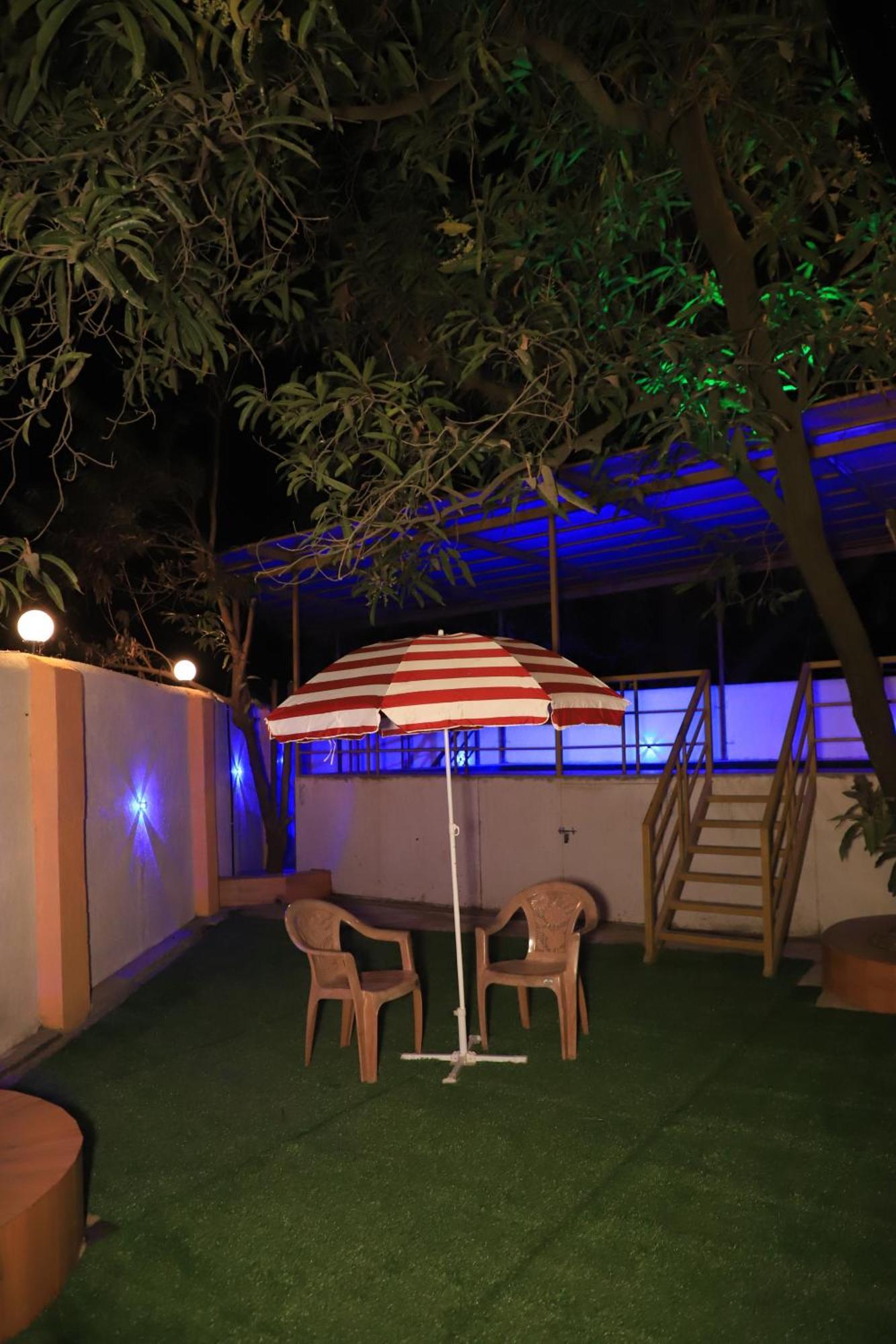 Hemharsh Holiday Home With Pool カルジャット エクステリア 写真